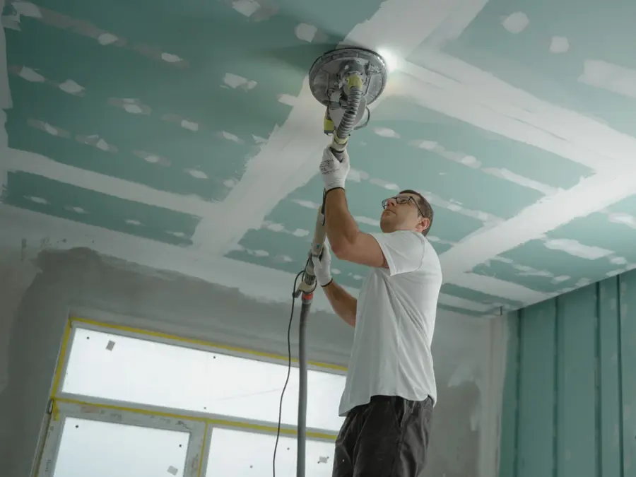 Travaux de finition sur chantier